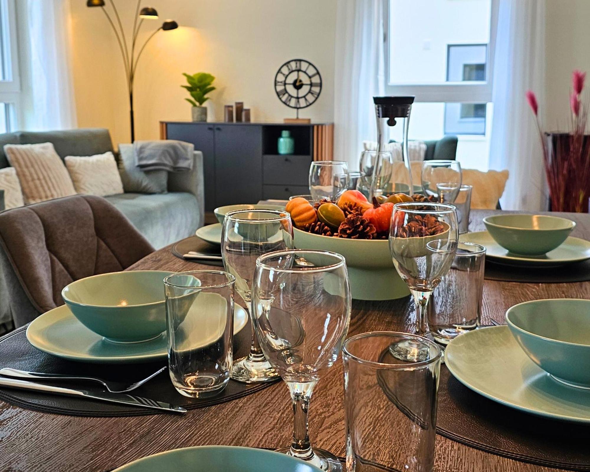 Relaxrefugium Luxus - Kueche, Arbeitsplaetze, Stellplatz & Komfort Fuer Bis 6 Gaeste Koenigs Wusterhausen Luaran gambar